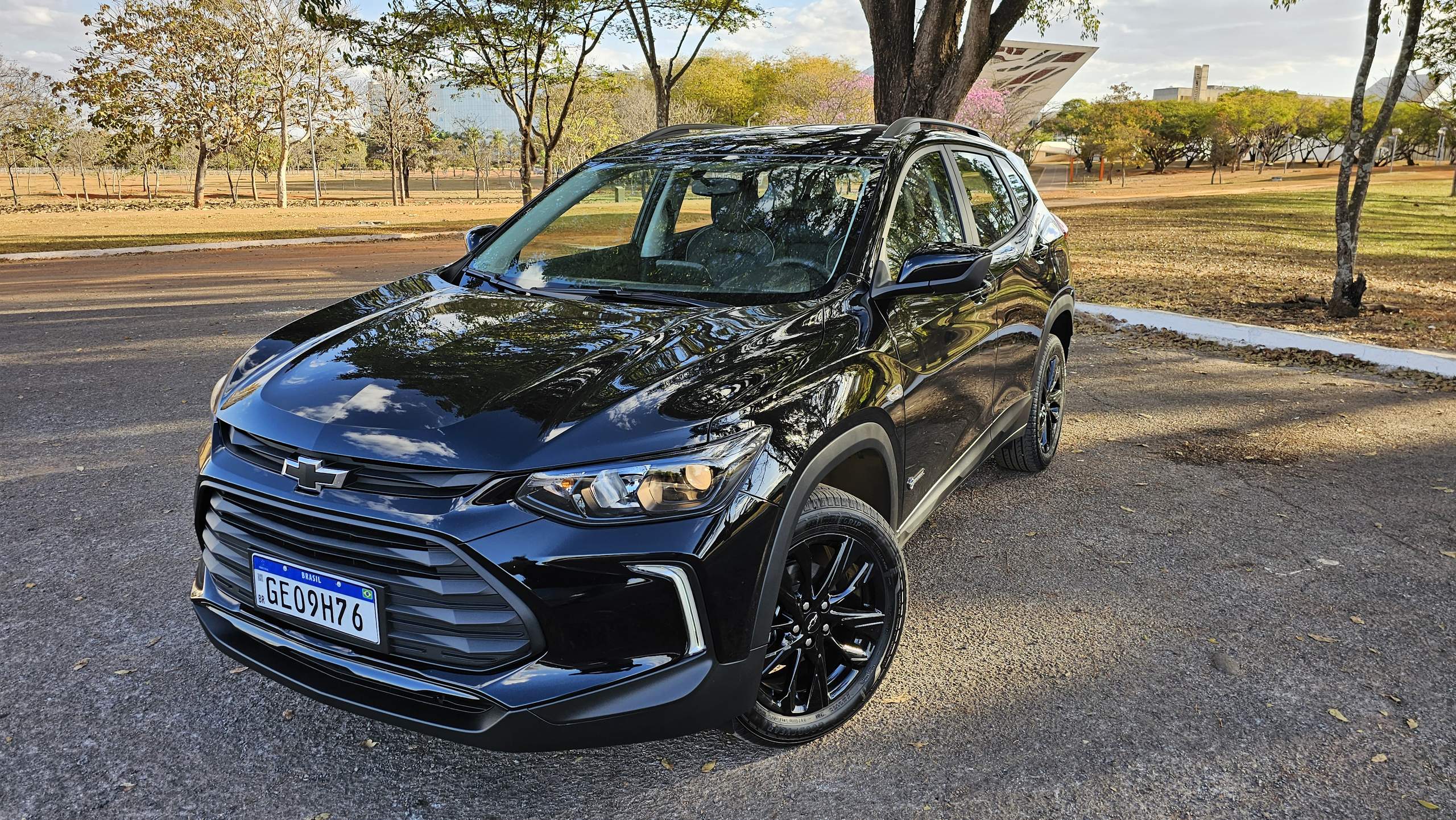 Avaliação Chevrolet Tracker 2024 Midnight Automática preço, consumo